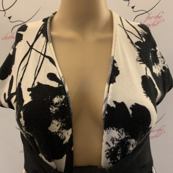 WILLI SMITH . Size Small. Cotton/Nylon Tie Front Cardigan Sweater. B81. - Picture 2 of 7